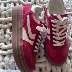 Steve Madden Dodge Sneakers